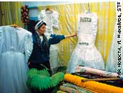 Свадебный салон начала 1990-х