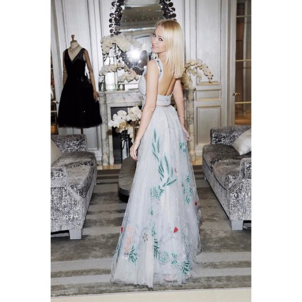 Свой девичник Рудковская организовала в столичном бутике Модного Дома Christian Dior