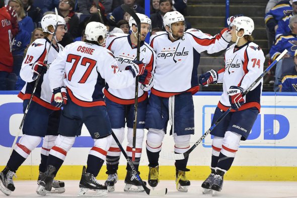 Александр Овечкин и игроки клуба «Вашингтон Кэпиталз»