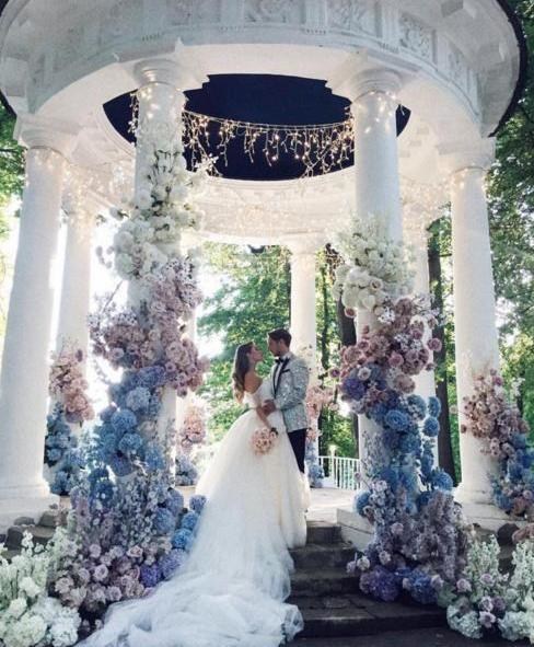 Свадебная церемония Дарьи Шашиной и Ивана Чебанова проходила в усадьбе Суханово Свадебная церемония Дарьи Шашиной и Ивана Чебанова проходила в усадьбе Суханово