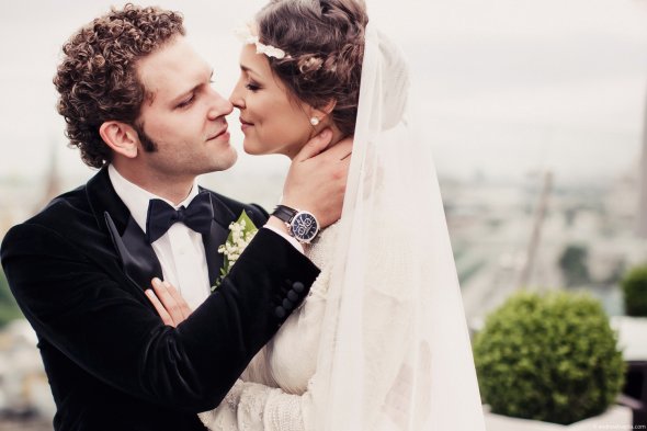 В этом году Константин и Алина Крюковы отмечают льняную свадьбу В этом году Константин и Алина Крюковы отмечают льняную свадьбу