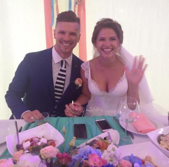 Топольницкая и Чехов отметили свадьбу в одном из лучших ресторанов Северной столицы