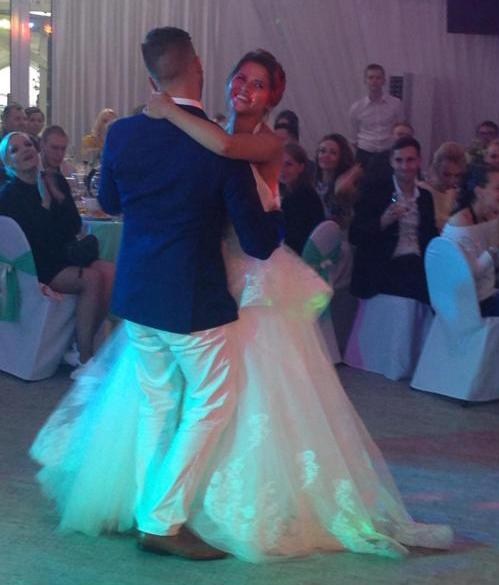 На свадьбе Топольницкой и Чехова не обошлось и без свадебного танца