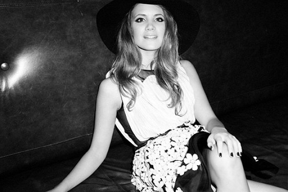 Общественность гадает: кто же станет мужем Пластининой? Общественность гадает: кто же станет мужем Пластининой?