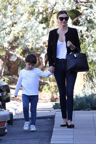 Миранда Керр с сыном Флинном Миранда Керр с сыном Флинном