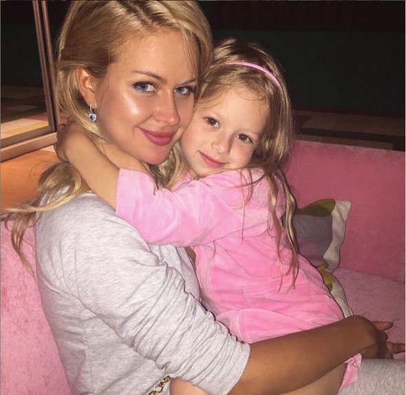 Марина Африкантова с дочерью Андрея Лизой Марина Африкантова с дочерью Андрея Лизой