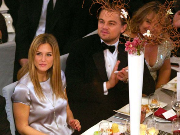 Леонардо Ди Каприо с бывшей возлюбленной израильской моделью Бар Рафаэли Леонардо Ди Каприо с бывшей возлюбленной израильской моделью Бар Рафаэли