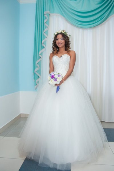 Кпадону решила продать свое свадебное платье Кпадону решила продать свое свадебное платье