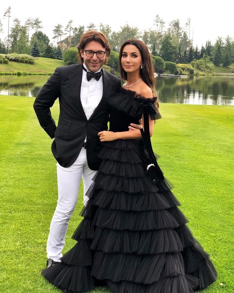 Ведущим на свадьбе Агаларова был Андрей Малахов Ведущим на свадьбе Агаларова был Андрей Малахов