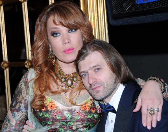 Певица Азиза с гражданским мужем Александром Бродолиным