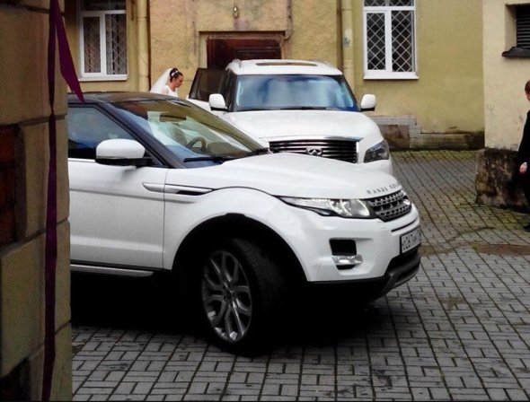 Свадебный банкет молодожены организовали в отеле «Санкт-Петербург»