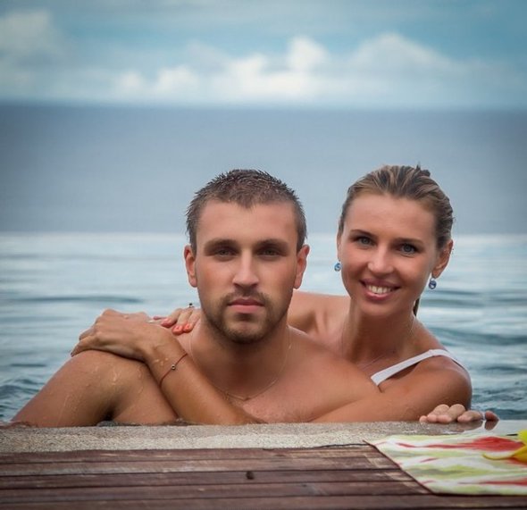 Победители прошлого конкурса «Свадьба на миллион»: Игорь Трегубенко и Элла Суханова Победители прошлого конкурса «Свадьба на миллион»: Игорь Трегубенко и Элла Суханова