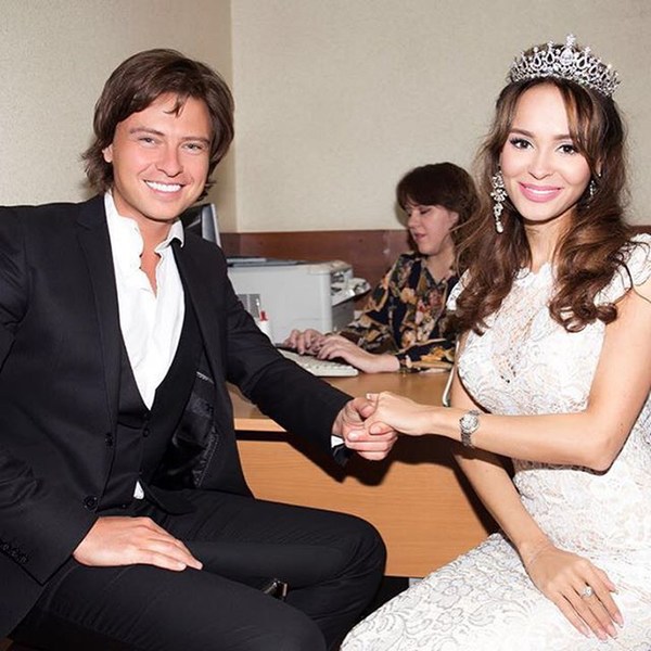 Шаляпин и Калашникова перенесли свадьбу на май Шаляпин и Калашникова перенесли свадьбу на май