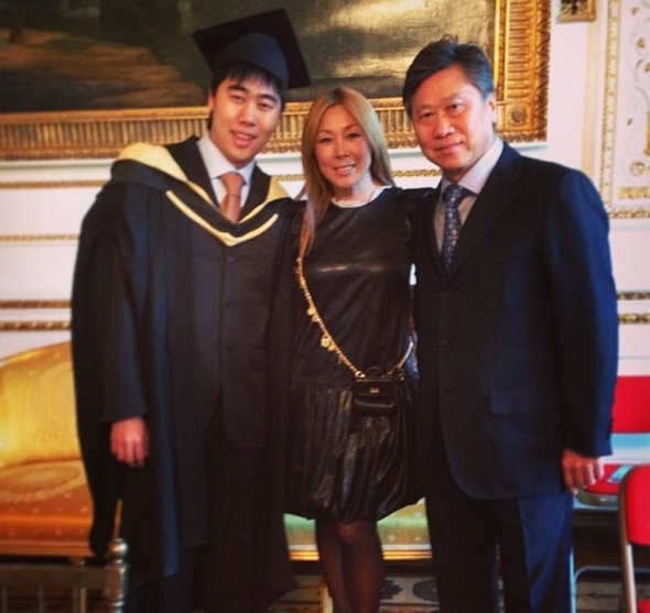 сын Сергей Цой, Анита Сергеевна Цой и Сергей Петрович Цой сын Сергей Цой, Анита Сергеевна Цой и Сергей Петрович Цой