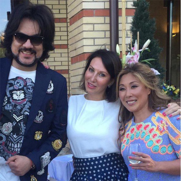 певец Филипп Киркоров, актриса Алика Смехова и Анита Цой певец Филипп Киркоров, актриса Алика Смехова и Анита Цой