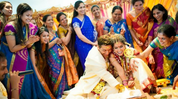 Махеш Савани стал отцом одновременно для 236 невест Махеш Савани стал отцом одновременно для 236 невест