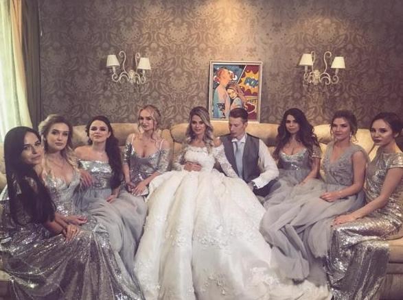 Никита Пресняков и Алена Краснова с подружками невесты Никита Пресняков и Алена Краснова с подружками невесты