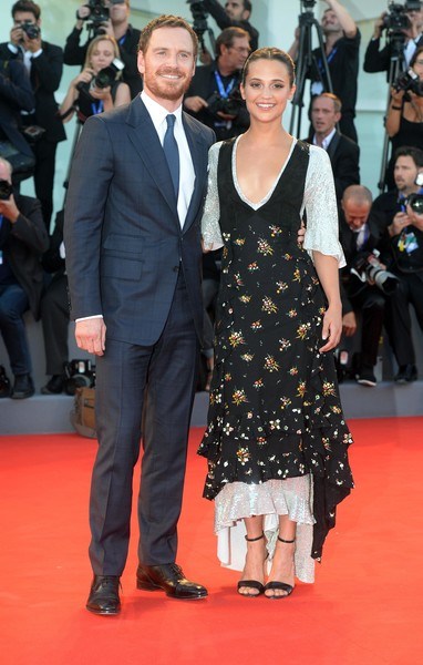 Майкл Фассбендер и Алисия Викандер тайно поженились на Ибице