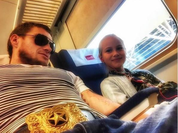 Александр Задойнов со своей старшей дочерью от первого брака Александр Задойнов со своей старшей дочерью от первого брака