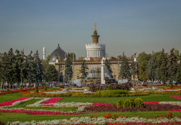 территория ВДНХ идеально подходит для проведения свадьбы «под ключ» территория ВДНХ идеально подходит для проведения свадьбы «под ключ»