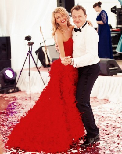 Марат Башаров со второй супругой актрисой Екатериной Архаровой Марат Башаров со второй супругой актрисой Екатериной Архаровой