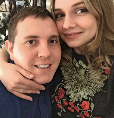 Дарья Канануха со своим женихом Михаилом Желаевым Дарья Канануха со своим женихом Михаилом Желаевым