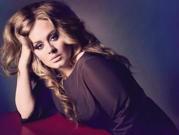 Адель и Саймон решили отказаться от пышной свадьбы