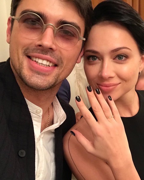 15 ноября Настасья Самбурская официально вышла замуж 15 ноября Настасья Самбурская официально вышла замуж