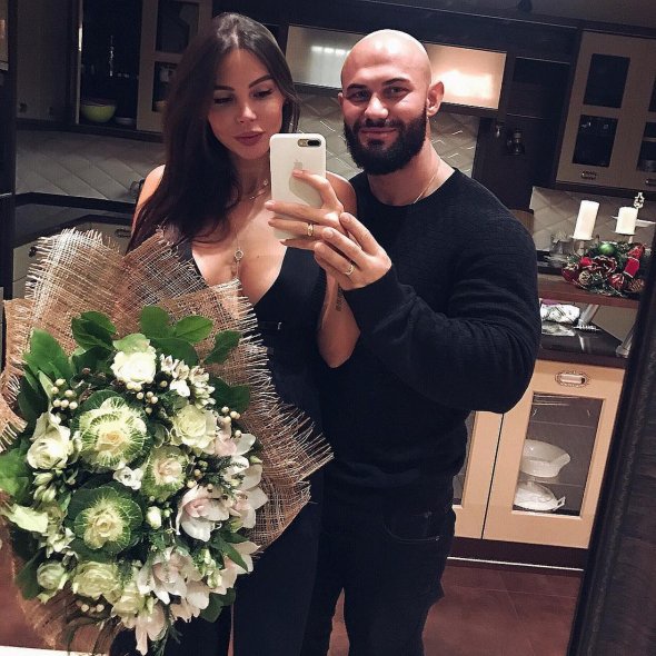 Джиган и Оксана Самойлова празднуют льняную свадьбу