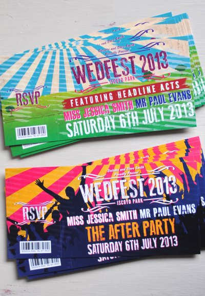 свадебные приглашения, стилизованные под билеты на музыкальный фестиваль