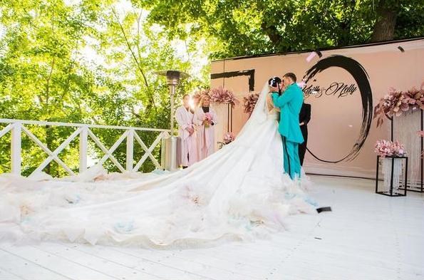 Нелли Ермолаева и Кирилл Андреев поженились