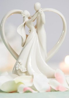 «Белая фарфоровая фигурка в сердце»