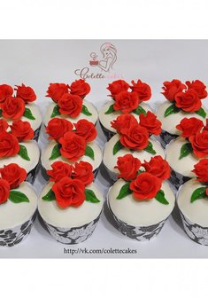 «Кап с красными розами»