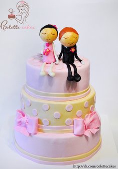 «Розовый с фигурками»