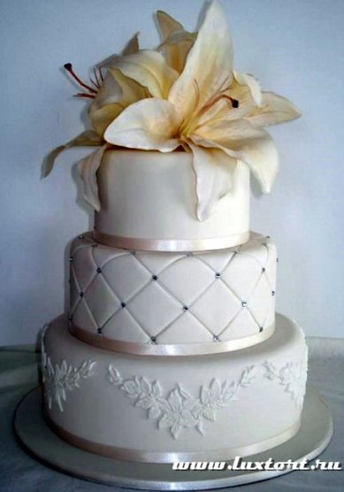 Свадебный торт 21-Л52490 - Кондитерская ЛюксТорт