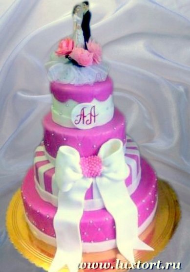 Свадебный торт 60-Л52500 - Кондитерская ЛюксТорт