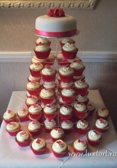 Свадебный торт 67-Л52504 - Кондитерская ЛюксТорт