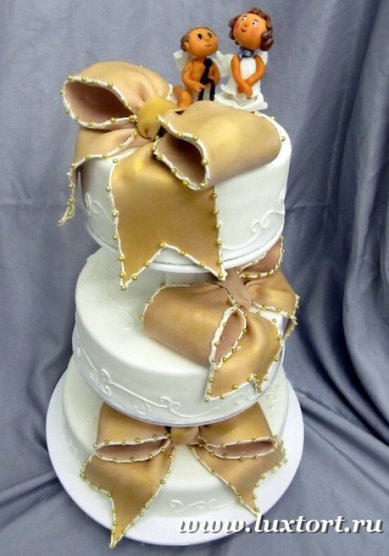 Свадебный торт 96-Л52516 - Кондитерская ЛюксТорт