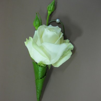 Бутоньерка М1354 - Салон цветов Мастерская современной флористики