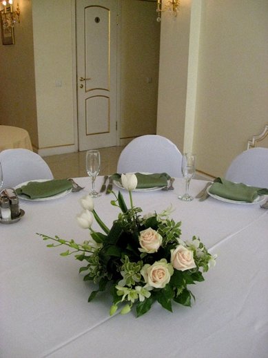 Цветочная композиция P182 - Флористическая мастерская Petite Fleur