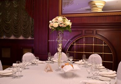 Цветочная композиция Б2186 - Флористическая мастерская Букетто