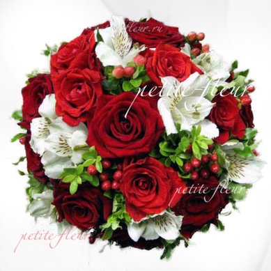 Букет P3899 - Флористическая мастерская Petite Fleur