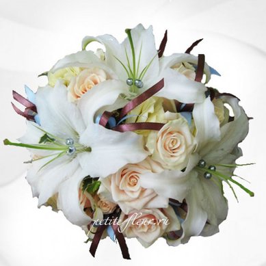 Букет P3902 - Флористическая мастерская Petite Fleur