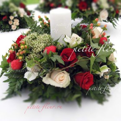 Цветочная композиция P3929 - Флористическая мастерская Petite Fleur