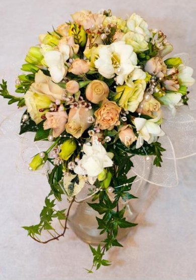 Букет Ф4359 - Цветочный оптово-розничный центр ФлораМаркт