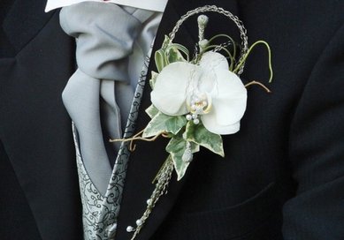 Аксессуар из цветов Ц651 - Салон цветов Цветочная кухня