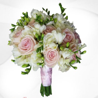 Букет P7388 - Флористическая мастерская Petite Fleur