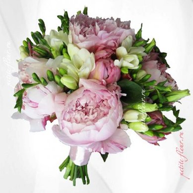 Букет P7392 - Флористическая мастерская Petite Fleur