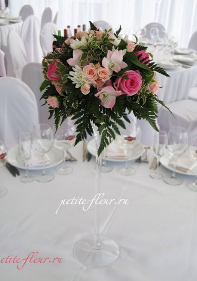 Цветочная композиция P7504 - Флористическая мастерская Petite Fleur