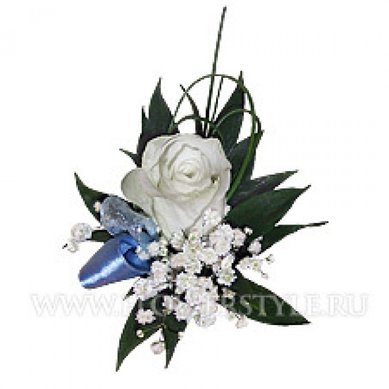 Бутоньерка F966 - студия флористики Flowerstyle